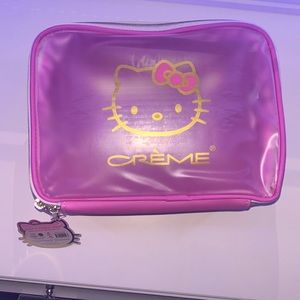 💝Créme shop X hello kitty beauty travel case💖